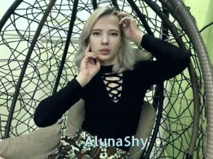 AlunaShy