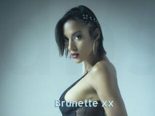 Brunette_xx