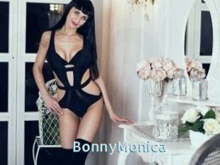 Bonny_Monica