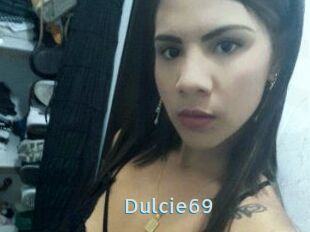 Dulcie_69