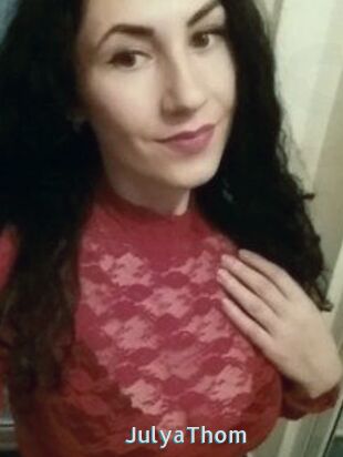 JulyaThom