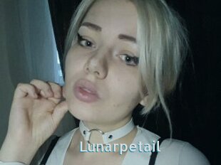 Lunarpetail