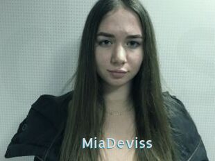 MiaDeviss