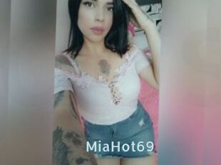 MiaHot69