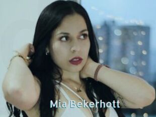 Mia_Bekerhott