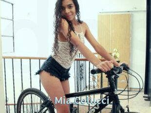 Mia_Colucci