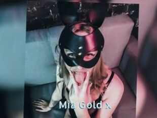 Mia_Gold_x