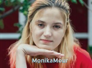 MonikaMour