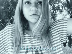 Nikkyhotmoomy